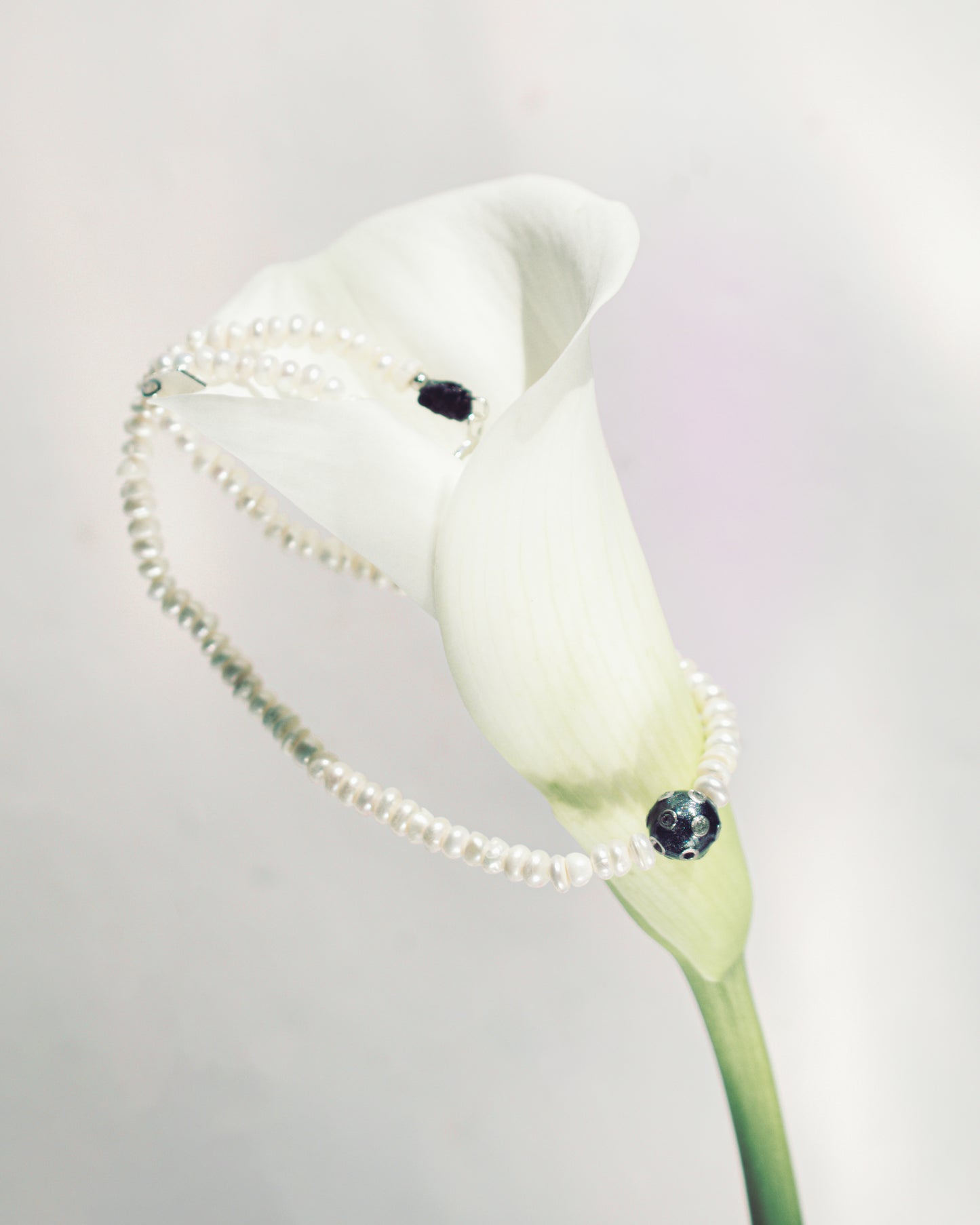 Rue du Muguet Maison Muguet Black Orb necklace