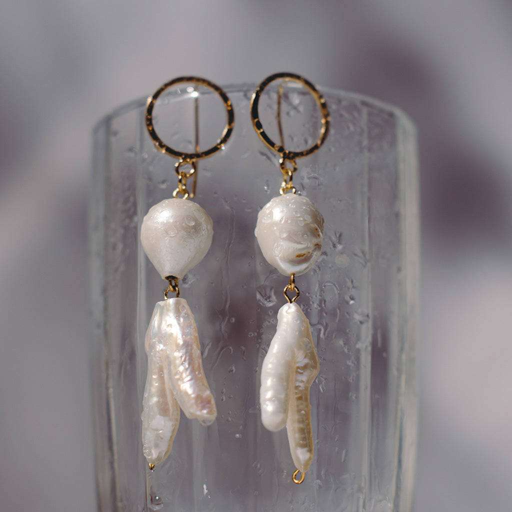 Earrings made of natural stones