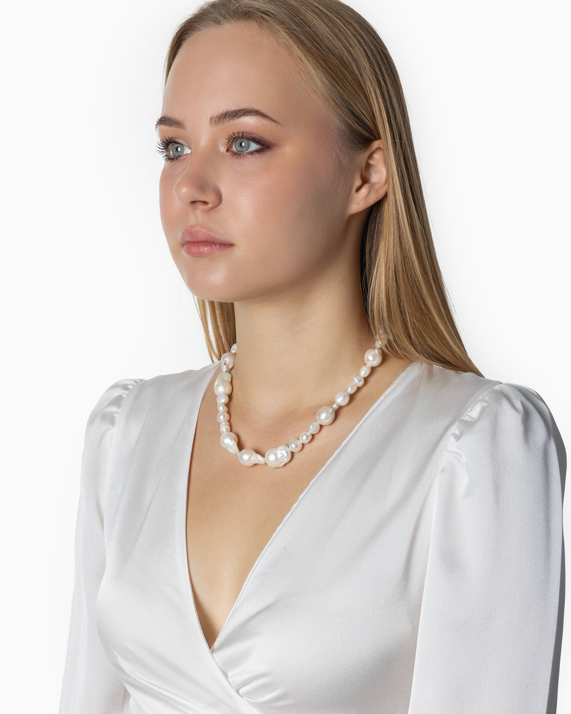 Rue du Muguet Bone necklace