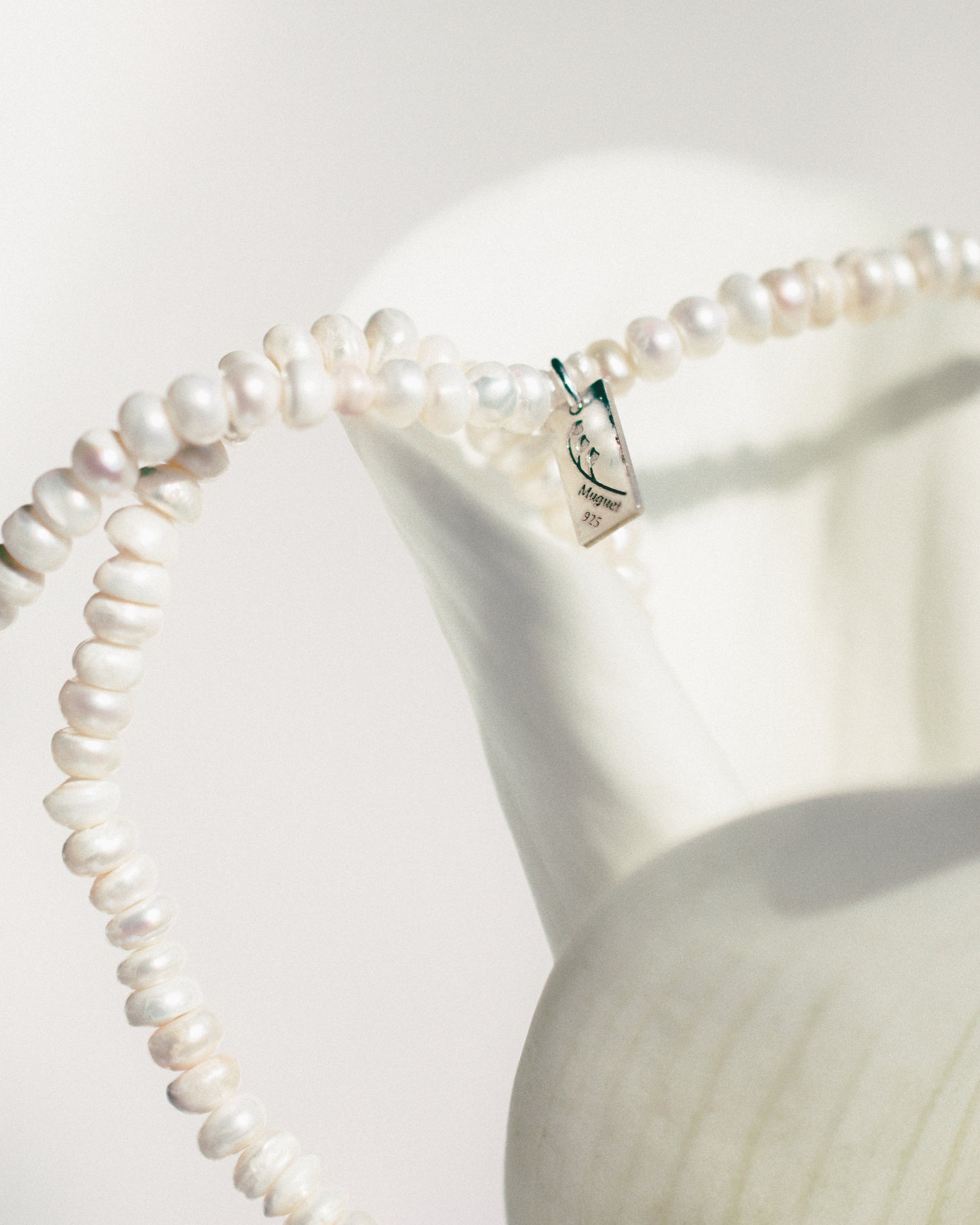 Rue du Muguet Maison Muguet White Orb necklace